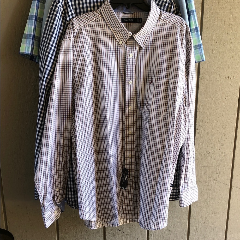 Nautica Men’s Button-Down Check Shirt in White and Navy